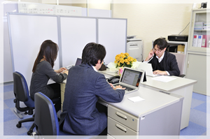 弊社スタッフ
